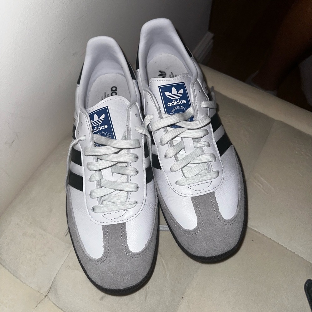 Adidas Sambas Mens 8/ Womens 9 NWOT